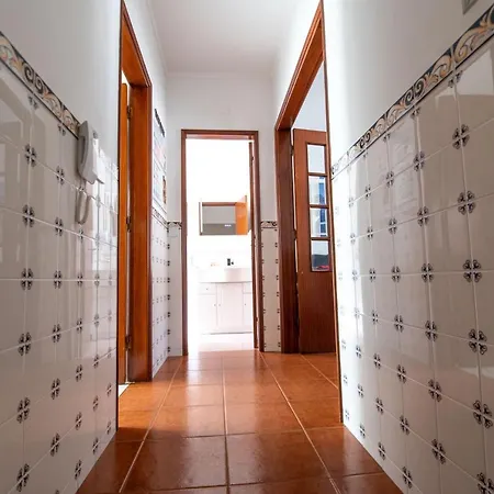 Вилла Bayview A Sua Casa A Beira Mar - 20 Mt Da E Da Famosa Bola Nivea Назаре