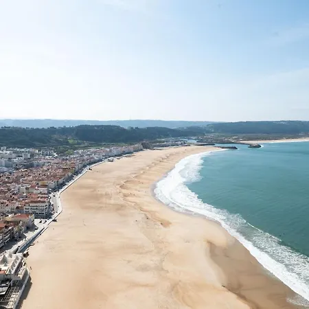 Bayview A Sua Casa A Beira Mar - 20 Mt Da E Da Famosa Bola Nivea Вилла