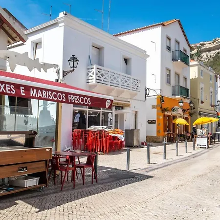 Bayview A Sua Casa A Beira Mar - 20 Mt Da E Da Famosa Bola Nivea * Назаре