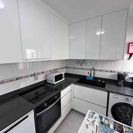 Вилла Bayview A Sua Casa A Beira Mar - 20 Mt Da E Da Famosa Bola Nivea Назаре