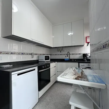 Bayview A Sua Casa A Beira Mar - 20 Mt Da E Da Famosa Bola Nivea * Ναζαρέ